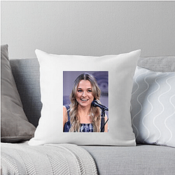 Jumanji Franchise Star Madison Iseman Pillows Cover
