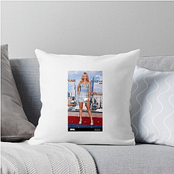 Teen Drama Performer Madison Iseman Pillows Cover