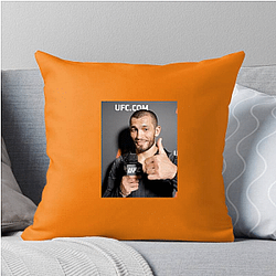 Knockout Artist Makhmud Muradov Pillows Cover