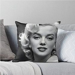 Beautiful Marilyn Monroe American Iconic T-shirt Throw Pillow