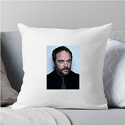 Screen Heartthrob Mark Sheppard Pillows Cover
