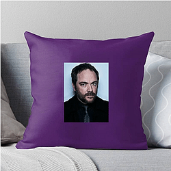 Screen Heartthrob Mark Sheppard Pillows Cover