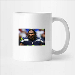 Passing Specialist Marshawn Lynch Mugs