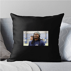 Game Manager Marshawn Lynch Pillows Cover