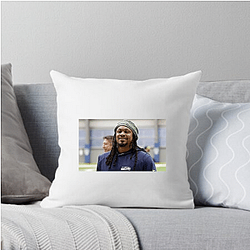 Game Manager Marshawn Lynch Pillows Cover