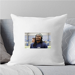 Game Manager Marshawn Lynch Pillows Cover