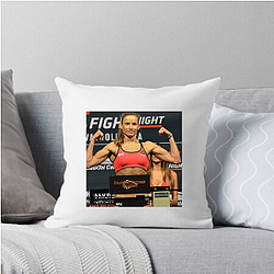 Strawweight Contender Maryna Moroz Pillows Cover