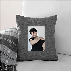 Matthew Daddario is from New York City Matthew Daddario Pillows Cover