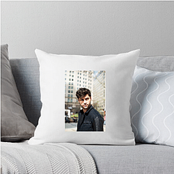 Matthew Daddario also appeared in the film Naomi and Ely's No Kiss List Matthew Daddario Pillows Cover