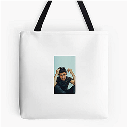 Matthew Daddario is famous for his role in the series Shadowhunters Matthew Daddario Bags