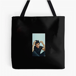 Matthew Daddario is famous for his role in the series Shadowhunters Matthew Daddario Bags