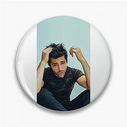 Matthew Daddario is famous for his role in the series Shadowhunters Matthew Daddario Pins