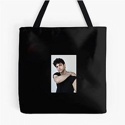 Matthew Daddario is from New York City Matthew Daddario Bags