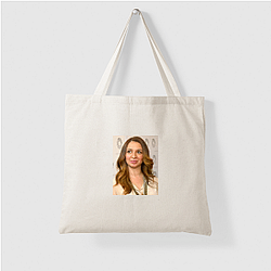 Versatile Actress Maya Rudolph Bags