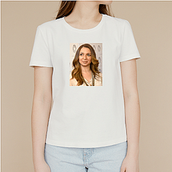 Versatile Actress Maya Rudolph T-Shirts