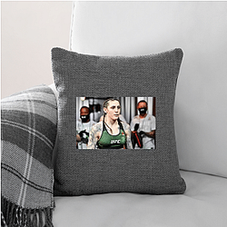 Featherweight Contender Megan Anderson Pillows Cover