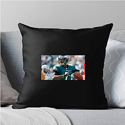 Game Manager Michael Vick Pillows Cover