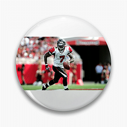 Passing Specialist Michael Vick Pins