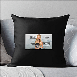 Model Presence Michelle Randolph Pillows Cover