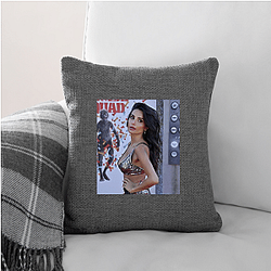 Style Icon Mikaela Hoover Pillows Cover