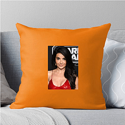 Red Carpet Queen Mikaela Hoover Pillows Cover