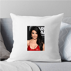 Red Carpet Queen Mikaela Hoover Pillows Cover