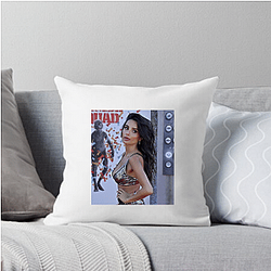 Style Icon Mikaela Hoover Pillows Cover