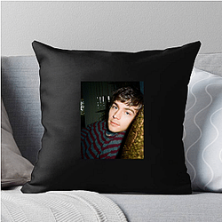Miles Heizer The King of The Stage Miles Heizer Pillows Cover