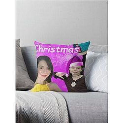Miranda Cosgrove Wishes Merry Christmas Throw Pillow