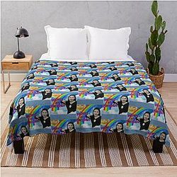 Miranda Cosgrove Throw Blanket