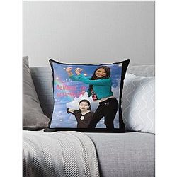 Miranda Cosgrove iCarly Believe in yourself Throw Pillow