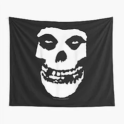 Mens Misfit Skull Tapestry