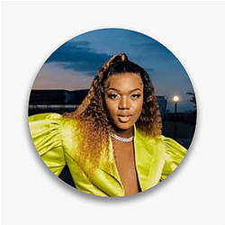 Social Influencer Moghelingz Pins