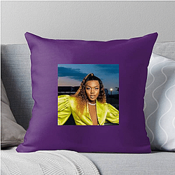 Social Influencer Moghelingz Pillows Cover