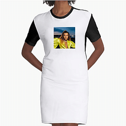 Social Influencer Moghelingz Dresses
