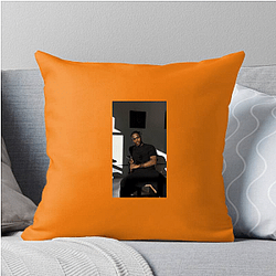 Confident Voice Moghelingz Pillows Cover