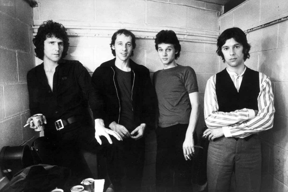 Dire Straits Merch Essentials: Gear Every Fan Must Own