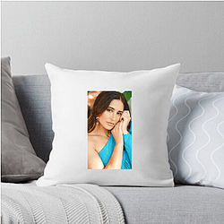Nargis Fakhri Red Carpet Ready Tee Nargis Fakhri Pillows Cover