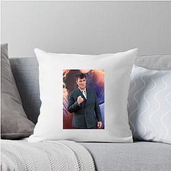 Silver Screen Hero Nathan Fillion Pillows Cover