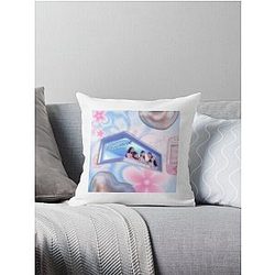 newjeans ♡ Throw Pillow
