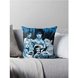 NewJeans Tshirt Dont be blue kpop tee Throw Pillow