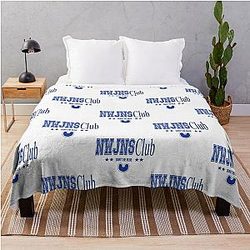 NewJeans     Throw Blanket