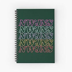 NewJeans NWJNS, Logo des nouveaux Jeans et carnet de notes en spirale de mascotte