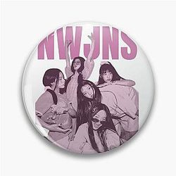 NewJeans pink Pin
