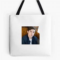 Nick Robinson's breakout film role was in Jurassic World Nick Robinson Bags