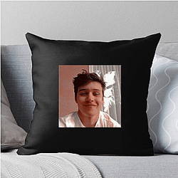 Nick Robinson has a versatile acting career Nick Robinson Pillows Cover