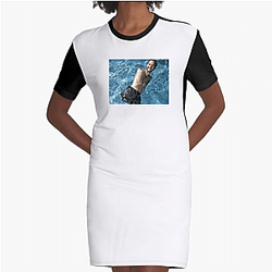 Global Motivator Nick Vujicic Dresses