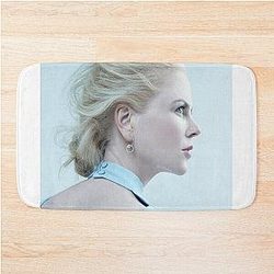 Mukakanan Nicole Kidman is on The Bath Mat