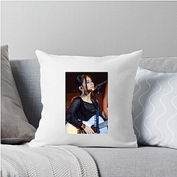 Music Prodigy Niki Pillows Cover