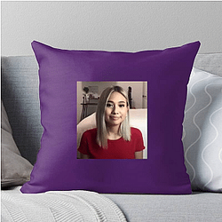 Stage Performer Niki Pillows Cover